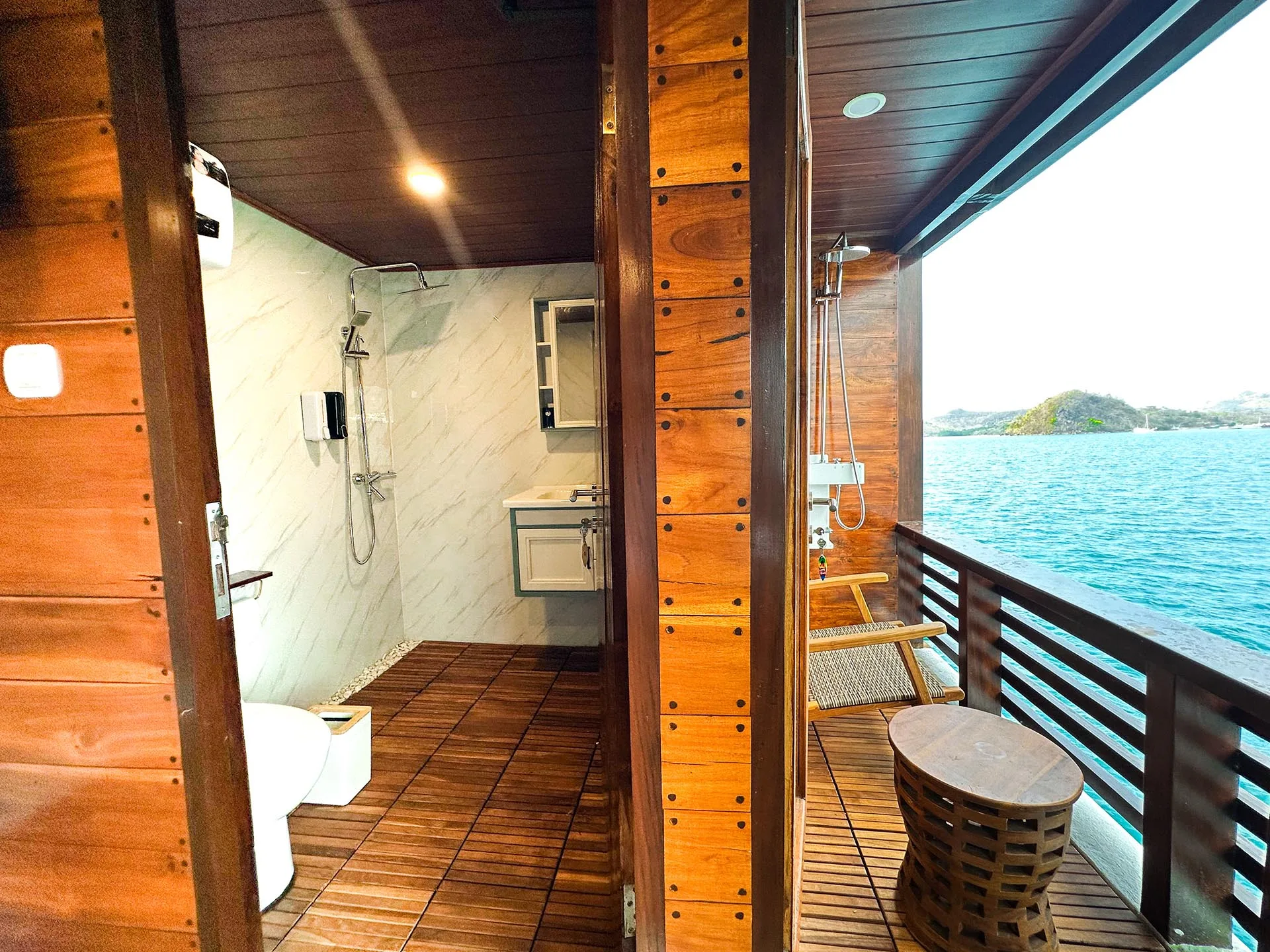 Private Balcony_Junior Suite Cabin_Neptune